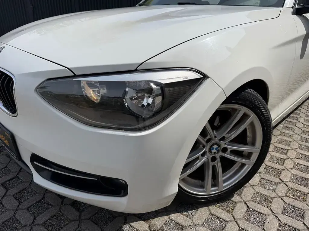 Gebraucht BMW 114 Sport Line 102 PS (75 kW) 2013 Weiß Kleinwagen