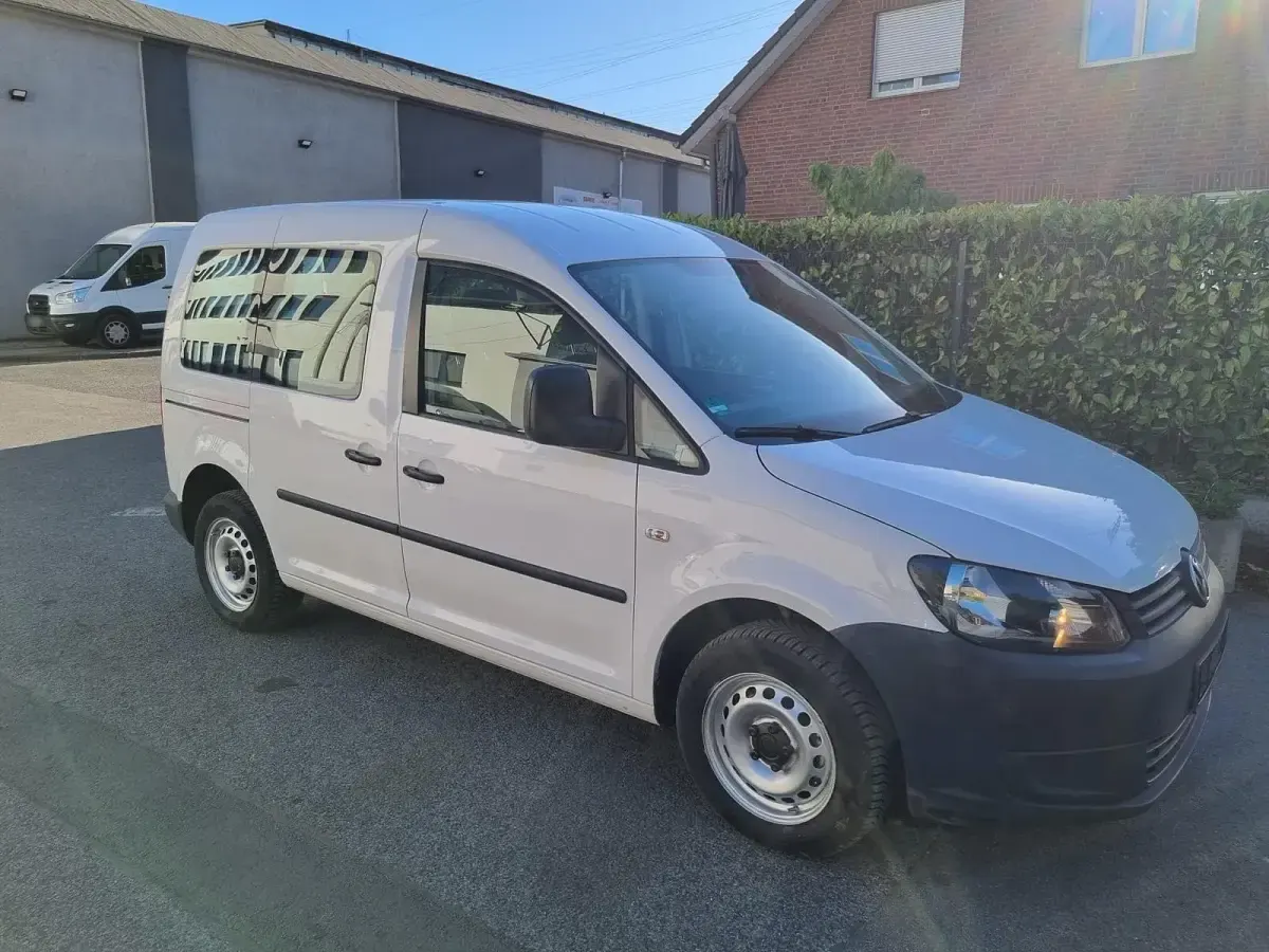 Usata VW Caddy 90 CV (66 kW) 2015 Bianco Monovolume