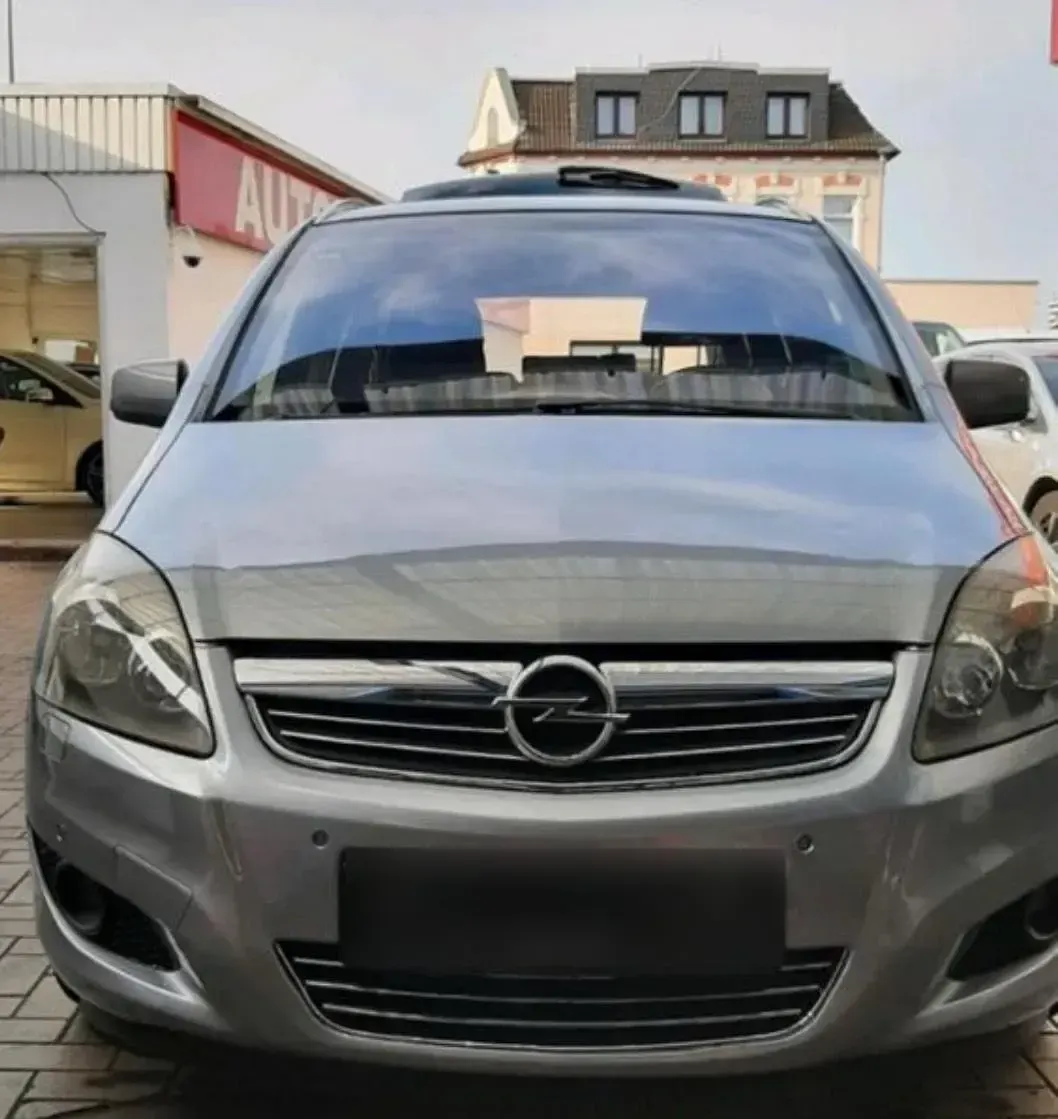 Gebraucht Opel Zafira 150 PS (110 kW) 2011 Grau Van / Kleinbus