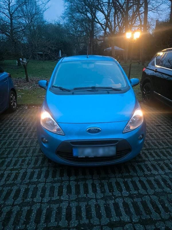 Gebraucht Ford Ka Titanium 73 PS (53 kW) 2015 Blau Kleinwagen