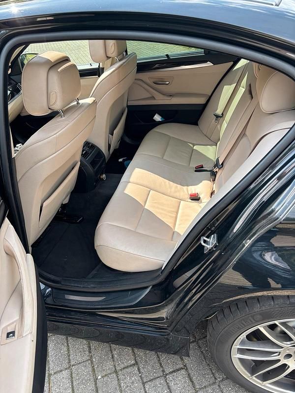 Schwarz Gebraucht 2010 BMW 525 Limousine | 11.000 € (Fairer Preis) - Bild 1/4
