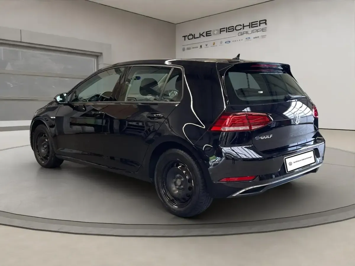 Gebraucht VW e-Golf 100 kW (136 PS) 2020 Kleinwagen