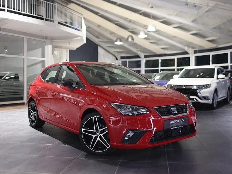Reinrot Gebraucht 2021 Seat Ibiza FR Limousine | 18.980 € (Guter Preis) - Bild 1/4