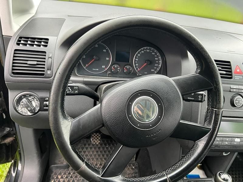 Gebraucht VW Touran 105 PS (77 kW) 2006 Schwarz Van / Kleinbus