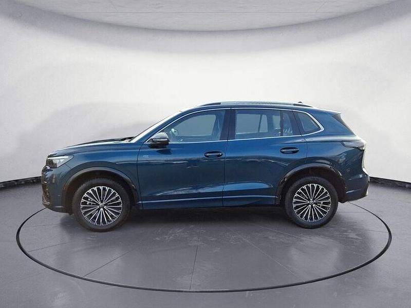 Gebraucht VW Tiguan R-line 193 PS (141 kW) 2025 Blau SUV