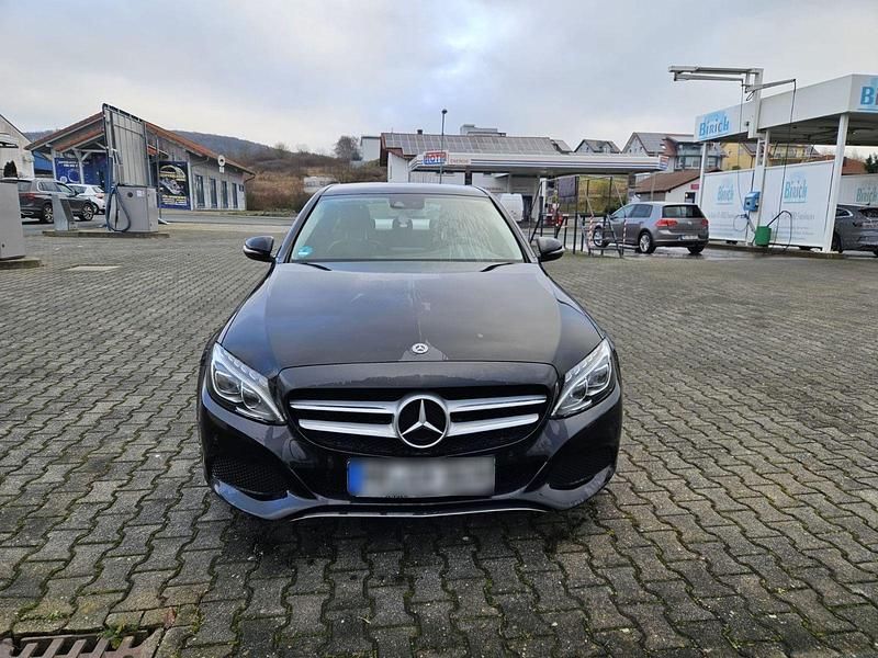 Gebraucht Mercedes C220 170 PS (125 kW) 2018 Schwarz Limousine