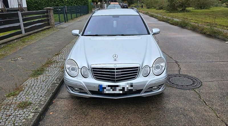 Silber Gebraucht 2008 Mercedes E320 Avantgarde Kombi | 5.500 € (Guter Preis) - Bild 1/4