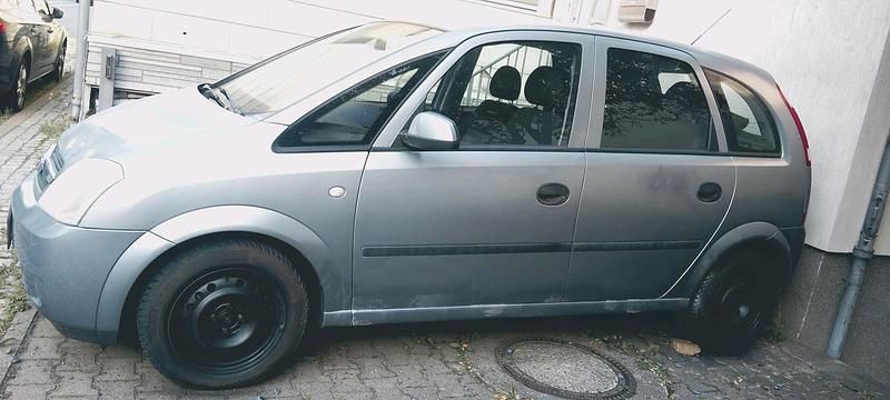 Silber Gebraucht 2004 Opel Meriva Van / Kleinbus | 450 € (Superpreis) - Bild 1/4
