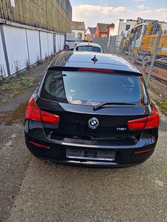 Gebraucht BMW 116 Advantage 109 PS (80 kW) 2016 Schwarz Kleinwagen