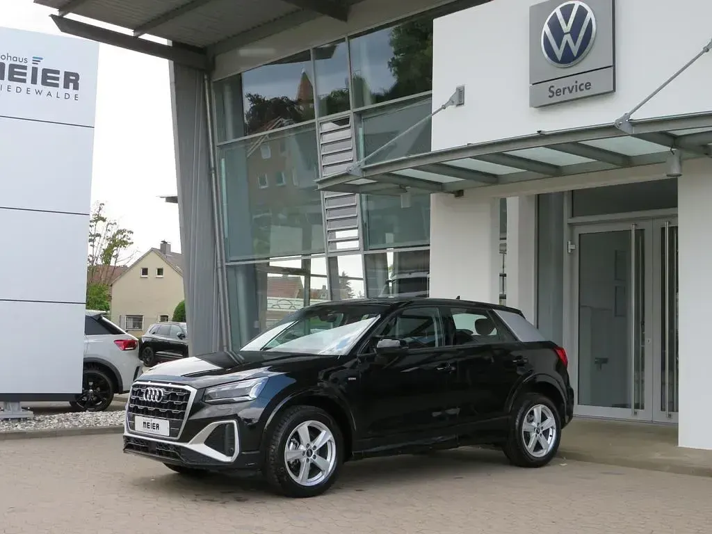 Używany Audi Q2 S-Line 150 KM (110 kW) 2025 Czarny SUV