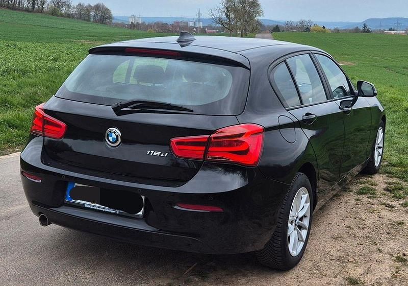 Gebraucht BMW 116 Advantage 116 PS (85 kW) 2016 Schwarz Kleinwagen