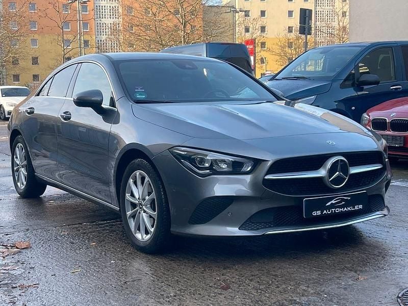 Gebraucht Mercedes CLA180 136 PS (100 kW) 2021 Grau Limousine