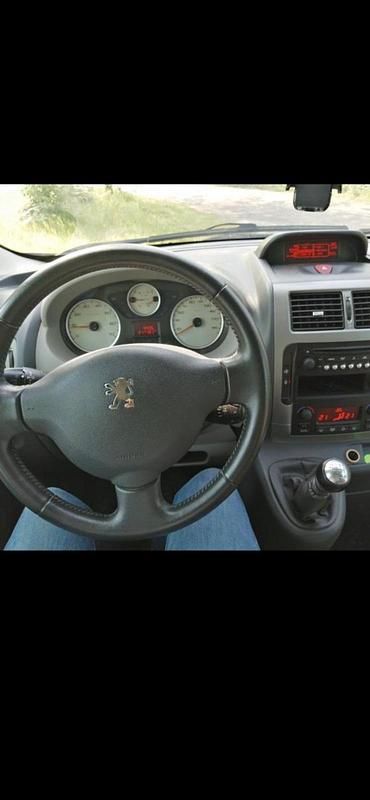 Gebraucht Peugeot TePee 136 PS (100 kW) 2010 Blau Van / Kleinbus