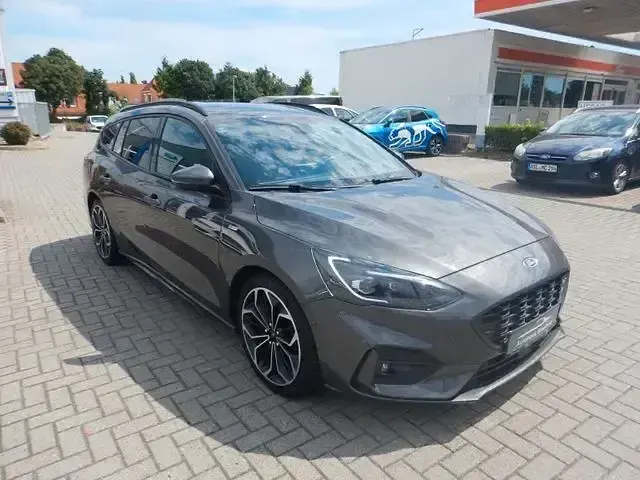 Gebraucht Ford Focus ST-Line 155 PS (114 kW) 2020 Blau Limousine