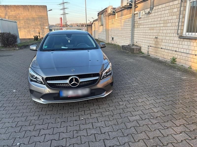 Gebraucht Mercedes CLA220 2018 Grau Limousine