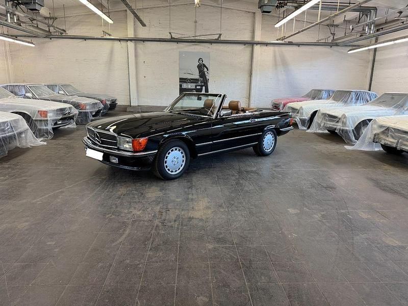 Gebraucht Mercedes 560 309 PS (227 kW) 1987 Schwarz Cabrio