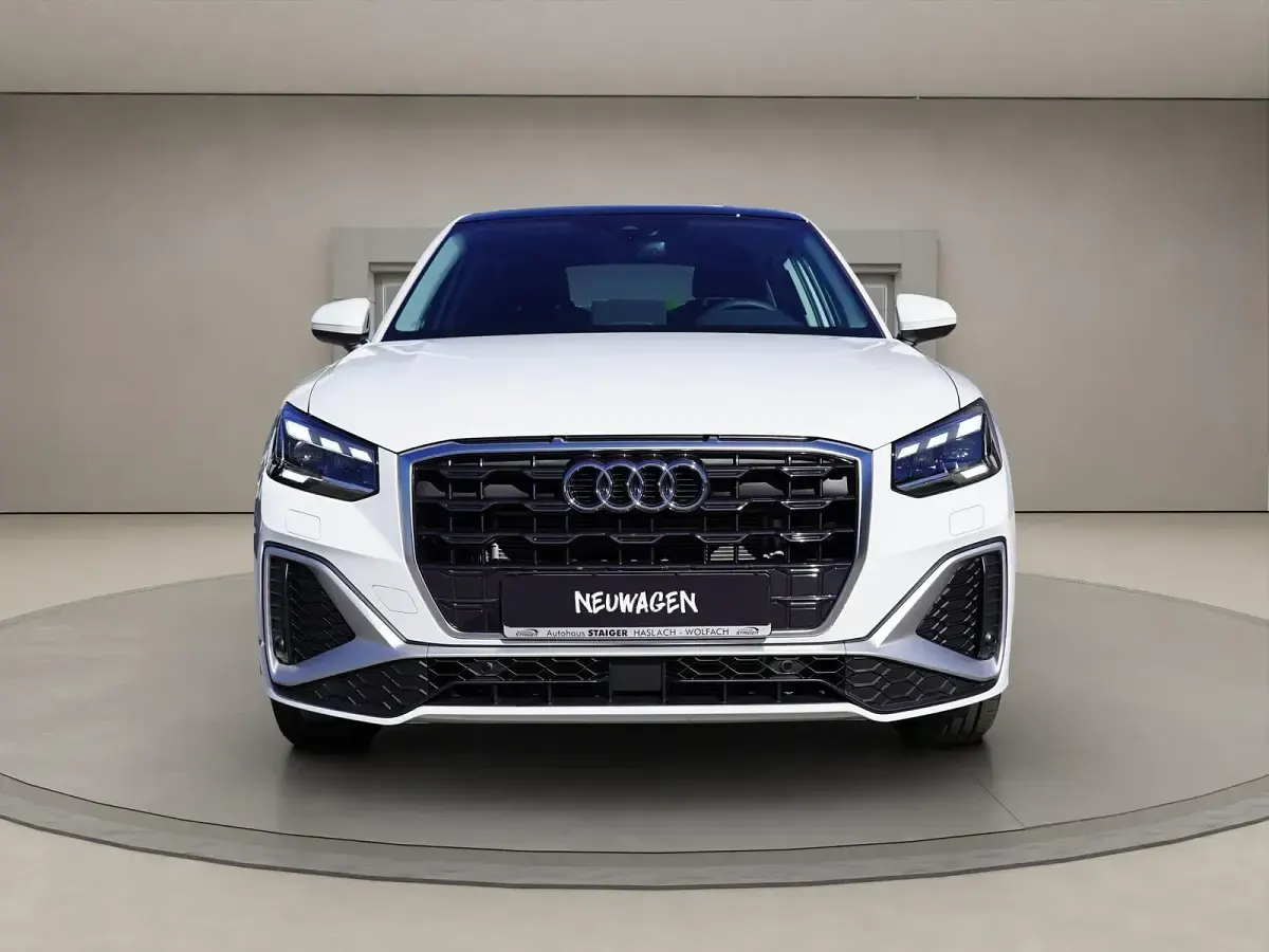 Neu Audi Q2 S-Line 150 PS (110 kW) 2026 Gletscher weiß metallic SUV