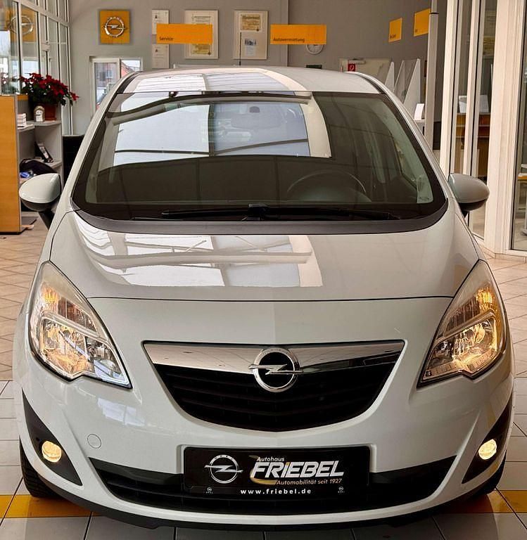 Gebraucht Opel Meriva Design Edition 120 PS (88 kW) 2012 Casabl/arctic/eisweiss/kaolin Van / Kleinbus