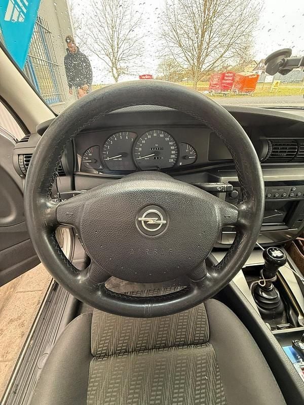 Silber Gebraucht 2003 Opel Omega Kombi | 1.500 € (Fairer Preis) - Bild 1/4