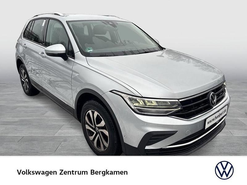 Gebraucht VW Tiguan Active 245 PS (180 kW) 2022 Silber SUV