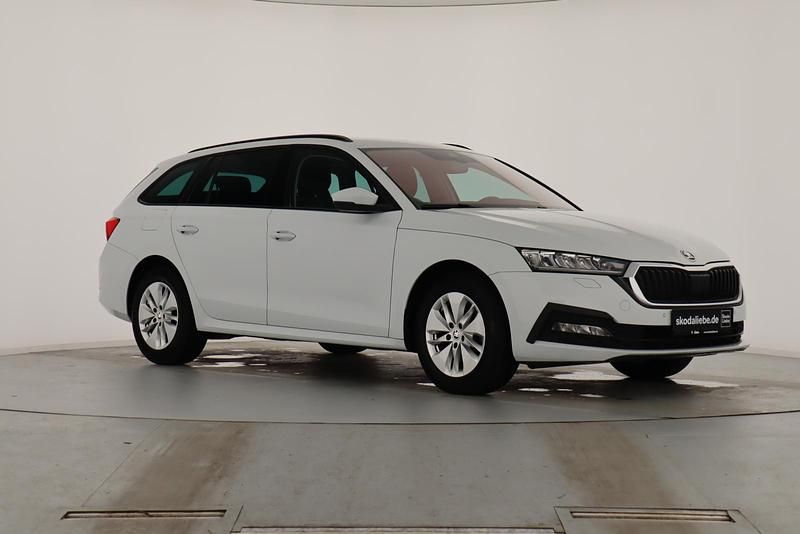 Gebraucht Skoda Octavia Ambition 116 PS (85 kW) 2022 Moonweiss metallic Kombi