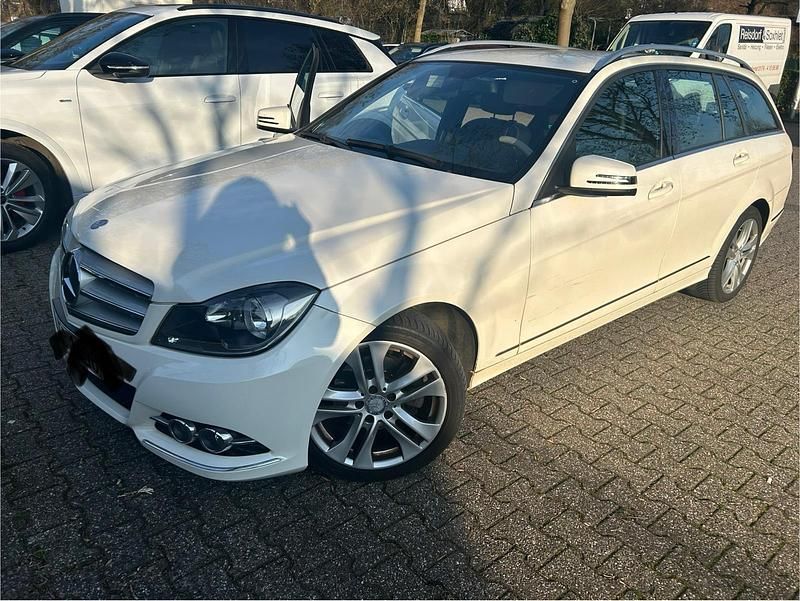 Gebraucht Mercedes C200 136 PS (100 kW) 2012 Weiß Kombi
