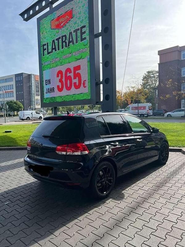 Schwarz Gebraucht 2011 VW Golf VI Style Limousine | 6.500 € (Etwas zu teuer) - Bild 1/4