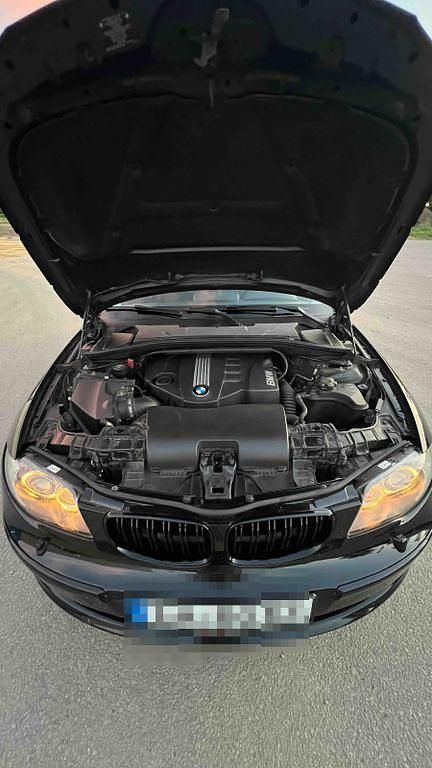 Gebraucht BMW 116 Lifestyle 116 PS (85 kW) 2009 Schwarz Kleinwagen