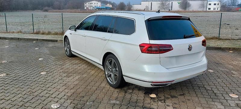 Gebraucht VW Passat 280 PS (205 kW) 2018 Weiß Kombi