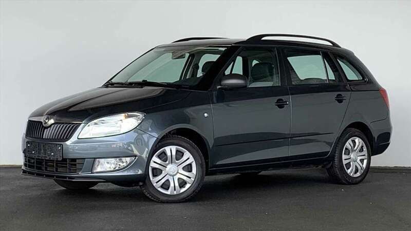 Grau / quarzgrau / metallic Gebraucht 2014 Skoda Fabia Kombi | 8.750 € (Etwas zu teuer) - Bild 1/4