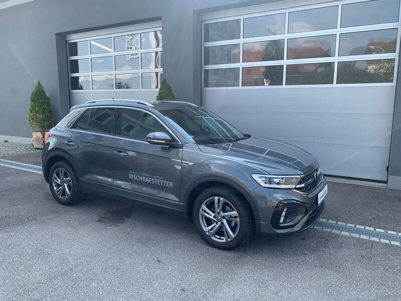 Grau Gebraucht 2023 VW T-Roc R-line SUV | 28.990 € (Etwas zu teuer) - Bild 1/4