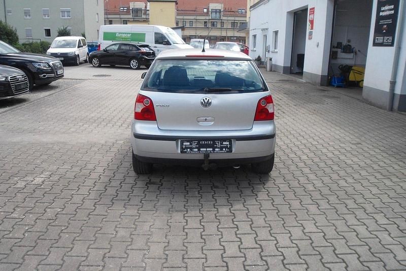 Gebraucht VW Polo Basis 54 PS (39 kW) 2005 Silber Kleinwagen