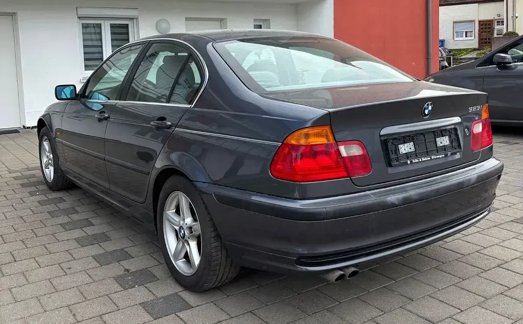 Second-hand BMW 323 170 CP (125 kW) 2000 Gri Berlinǎ