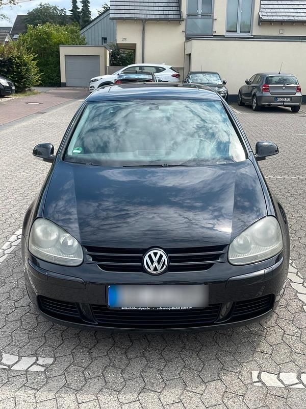Schwarz Gebraucht 2004 VW Golf V Sportline Limousine | 2.700 € (Fairer Preis) - Bild 1/4