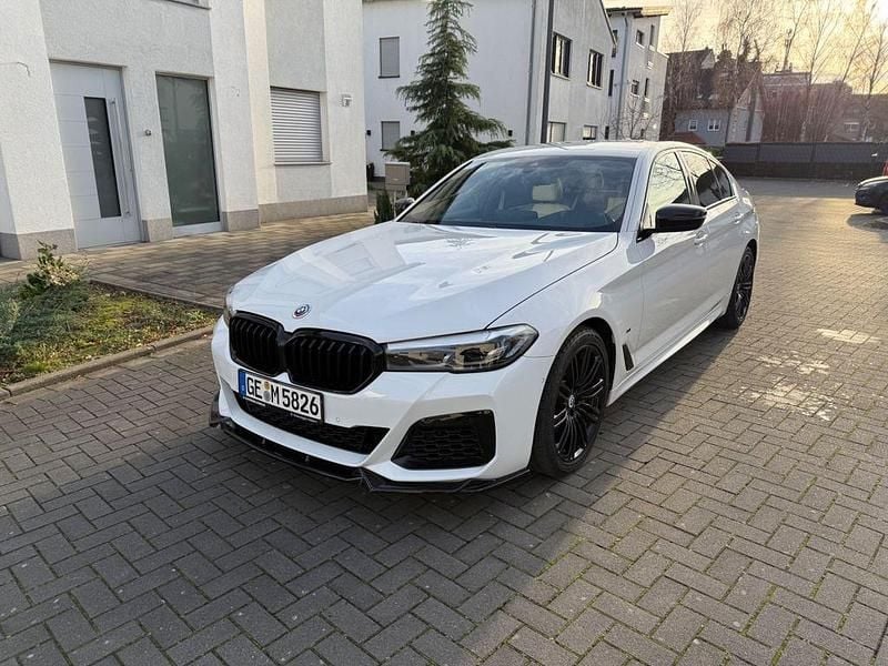 Weiß Gebraucht 2022 BMW 540 Performance Limousine | 41.449 € (Superpreis) - Bild 1/4