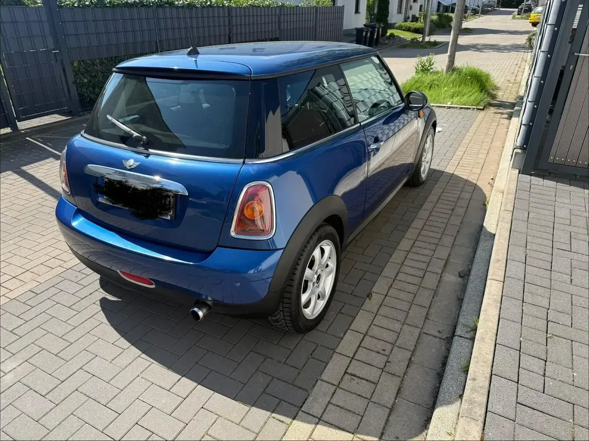 Używany Mini Cooper 95 KM (69 kW) 2008 Niebieski Hatchback