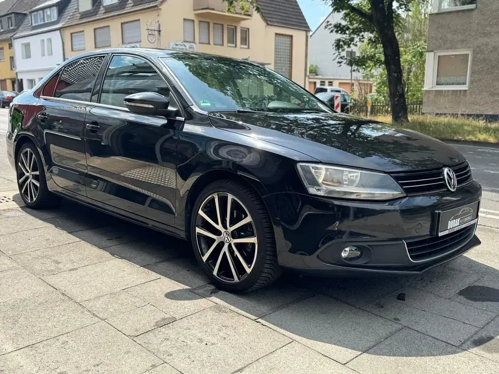 Gebraucht VW Jetta Comfortline 105 PS (77 kW) 2011 Schwarz Limousine