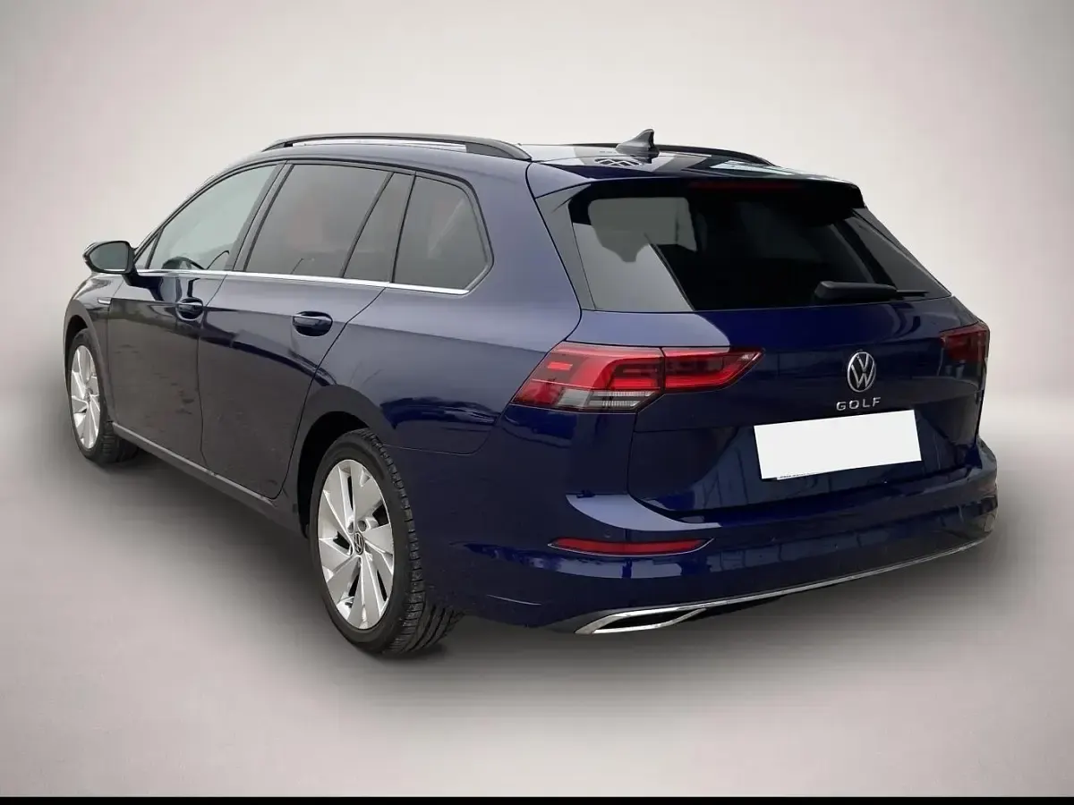Gebraucht VW Golf VIII Style 150 PS (110 kW) 2022 Manufacturer Kombi