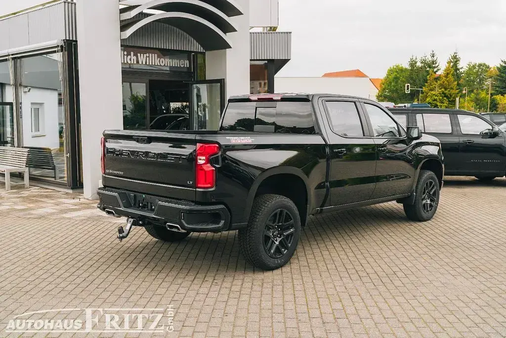 Neu Chevrolet Silverado LT 420 PS (308 kW) 2026 Schwarz SUV