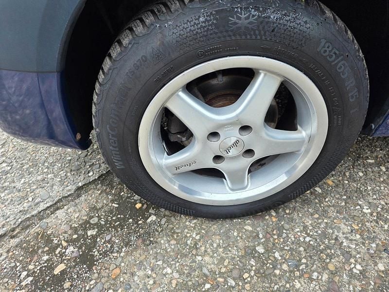 Second-hand Dacia Logan 75 CP (55 kW) 2006 Albastru Berlinǎ