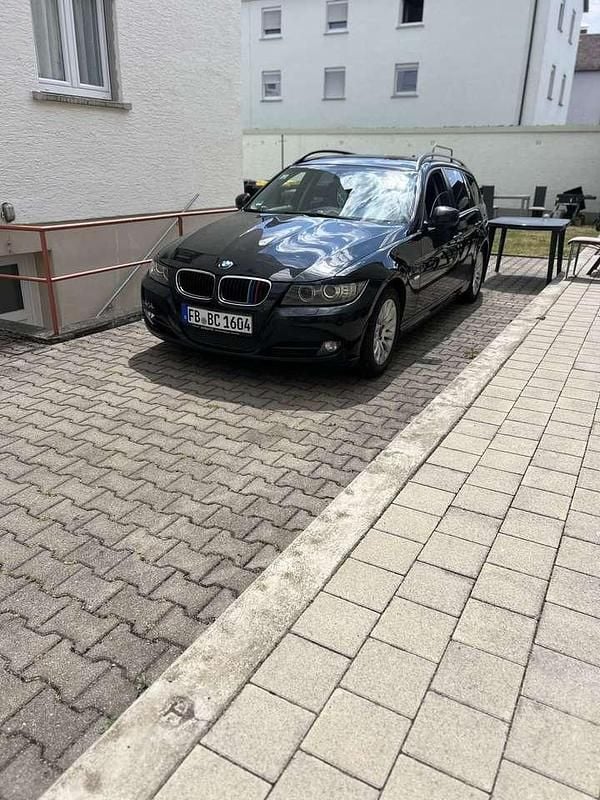 Gebraucht BMW 320 163 PS (119 kW) 2009 Kombi