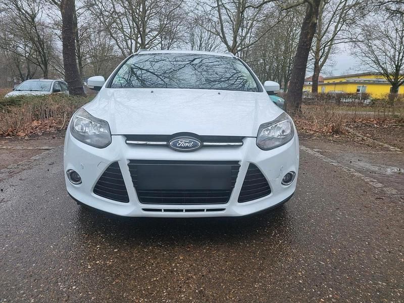 Usata Ford Focus 182 CV (133 kW) 2012 Bianco Station wagon