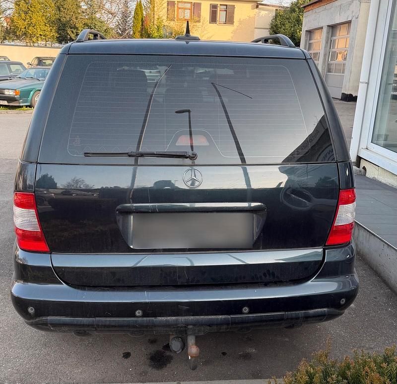 Gebraucht Mercedes ML320 218 PS (160 kW) 2002 Schwarz SUV