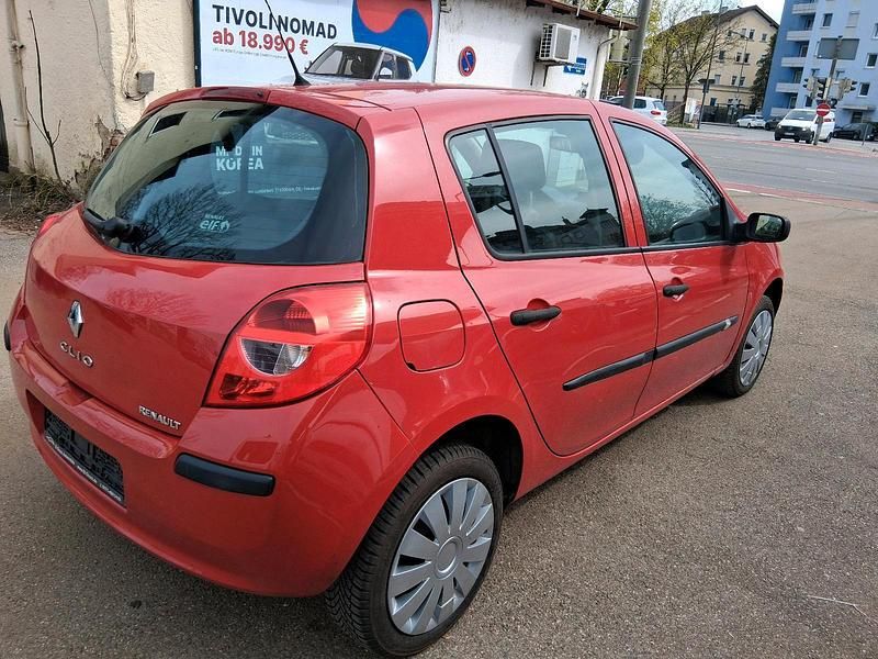 Gebraucht Renault Clio II 75 PS (55 kW) 2006 Rot Kleinwagen
