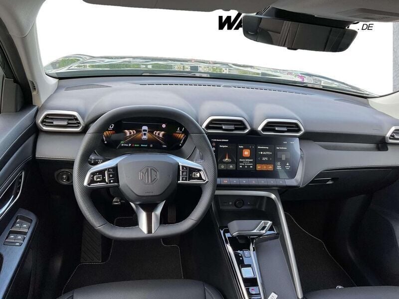 Neu MG ZS Luxury 197 PS (144 kW) 2025 Grün Limousine