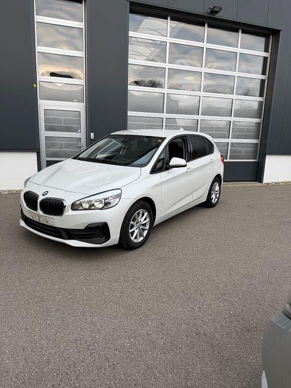 Gebraucht BMW 220 Advantage 190 PS (139 kW) 2019 Weiß Kombi