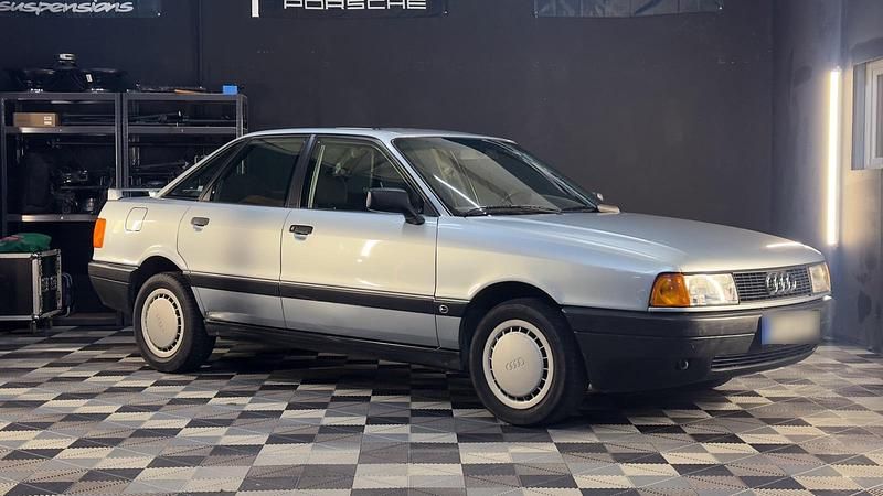 Gebraucht Audi 80 90 PS (66 kW) 1989 Silber Limousine