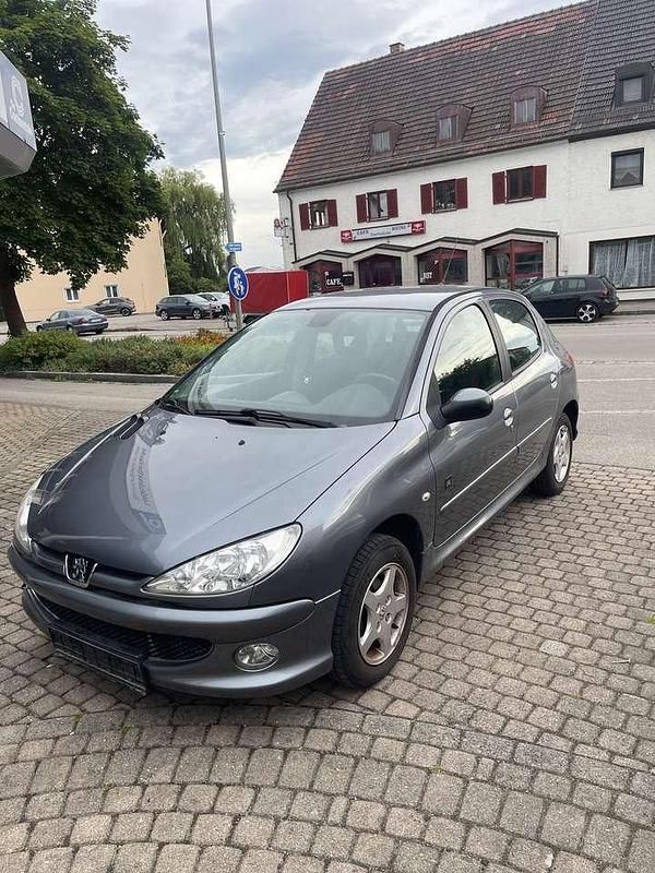 Gebraucht 2009 Peugeot 206 Limousine | 2.599 € (Etwas zu teuer) - Bild 1/4