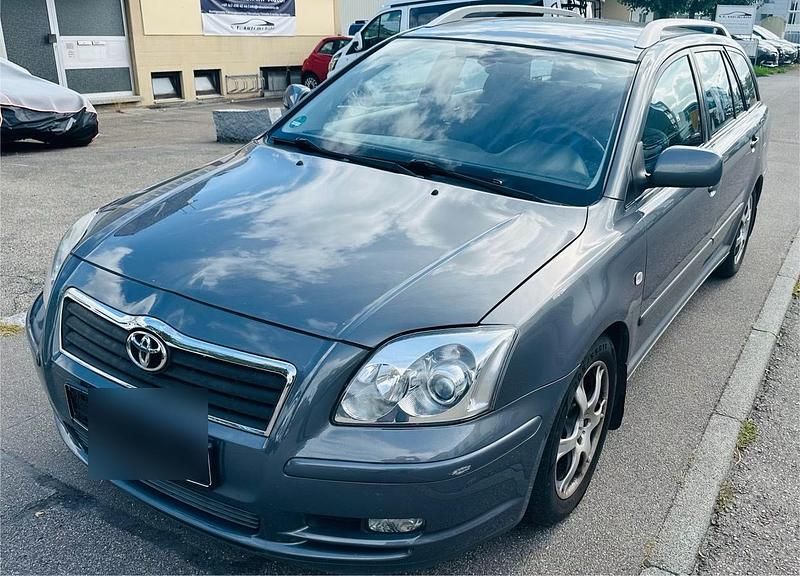 Grau Gebraucht 2004 Toyota Avensis Kombi | 1.999 € (Guter Preis) - Bild 1/4
