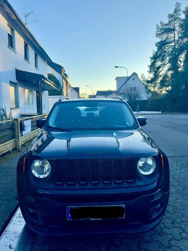 Gebraucht Jeep Renegade Night Eagle 140 PS (102 kW) 2016 Schwarz SUV